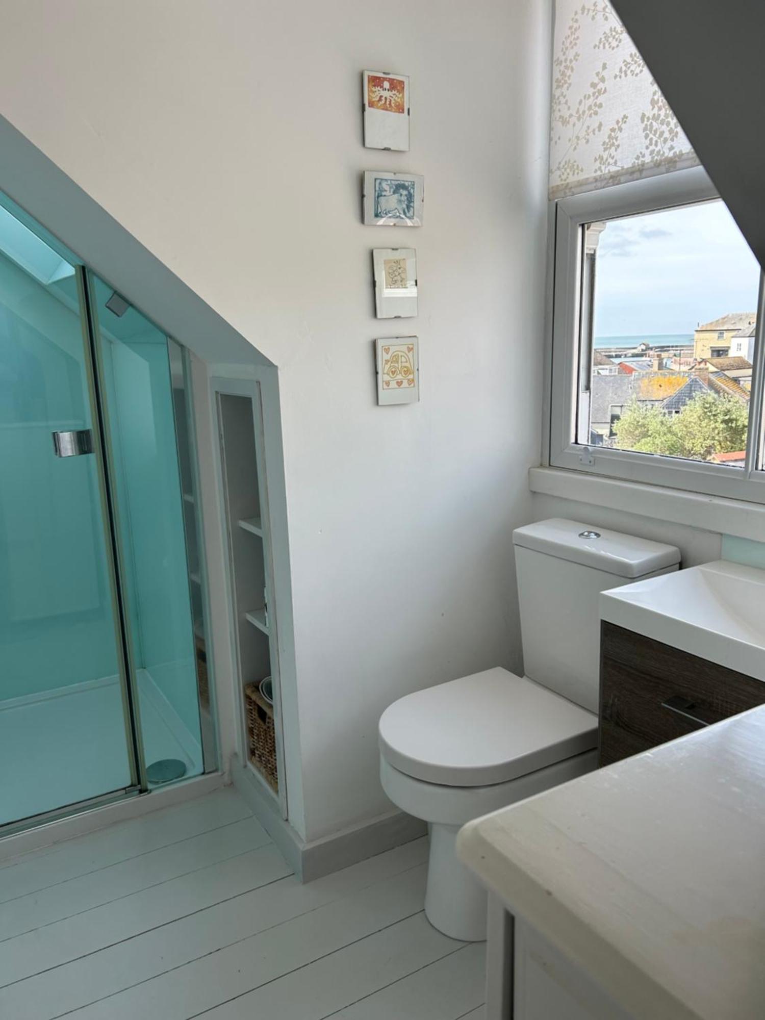 Billie'S Seaside Retreat Βίλα Λάιμ Ρέγκις Εξωτερικό φωτογραφία